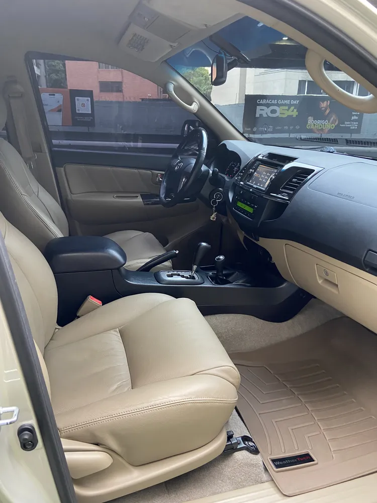 Toyota Fortuner 2015 Dorado Caracas