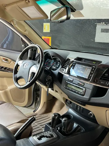 Toyota Fortuner 2015 Plateado Caracas