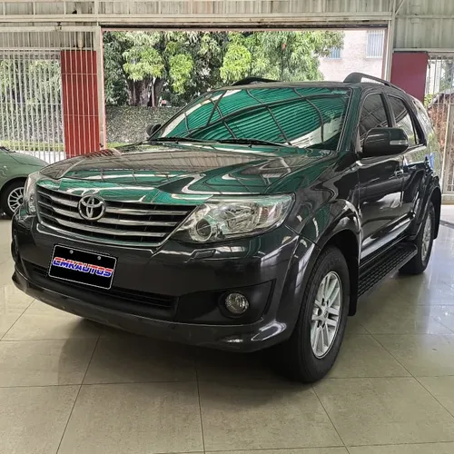 Toyota Fortuner 2015 Gris Caracas