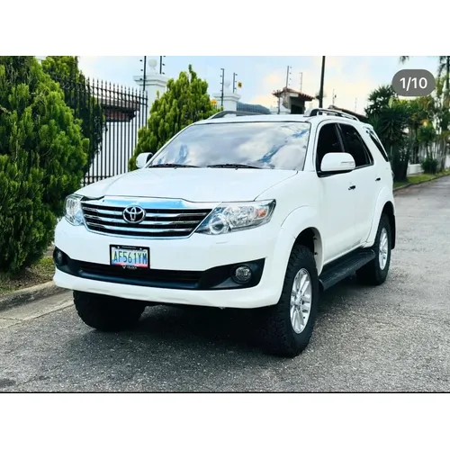 Toyota Fortuner 2015 Blanco Caracas