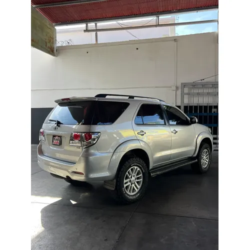Toyota Fortuner 2015 Plateado Caracas