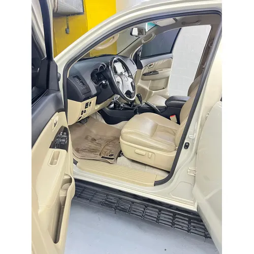 Toyota Fortuner SR 2015 Dorado Caracas