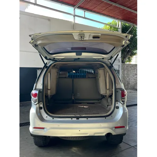 Toyota Fortuner 2015 Plateado Caracas