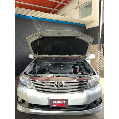 Toyota Fortuner 2015 Plateado Caracas