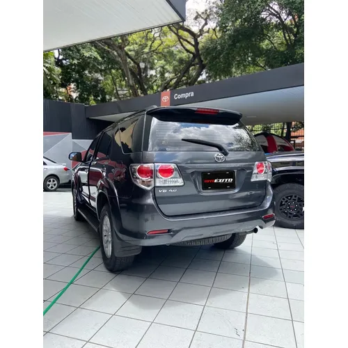 Toyota Fortuner 2015 Gris Caracas