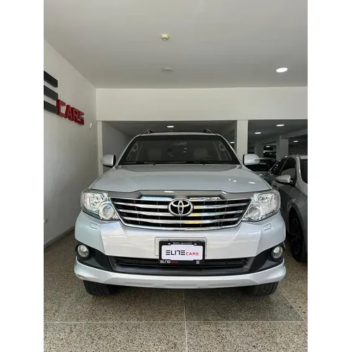 Toyota Fortuner 2017 Plateado Caracas
