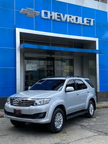 Toyota Fortuner SR 2017 Plateado Caracas