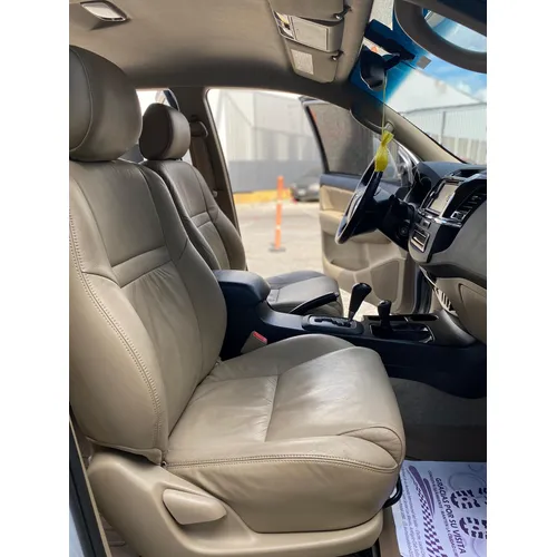 Toyota Fortuner SR 2017 Plateado Caracas