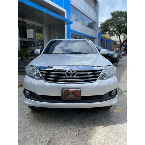 Toyota Fortuner 2017 Plateado Caracas