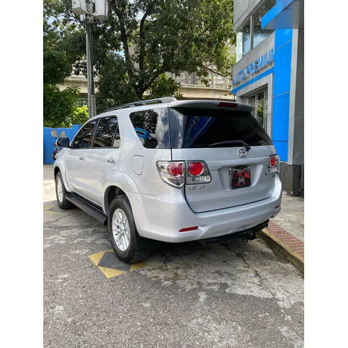 Toyota Fortuner 2017 Plateado Caracas
