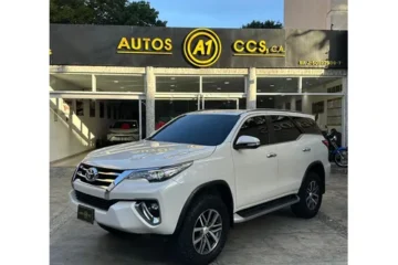 Toyota Fortuner 2017 Blanco