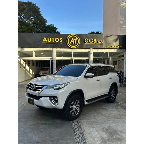 Toyota Fortuner 2017 Blanco Caracas