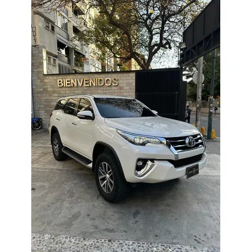 Toyota Fortuner 2017 Blanco Caracas