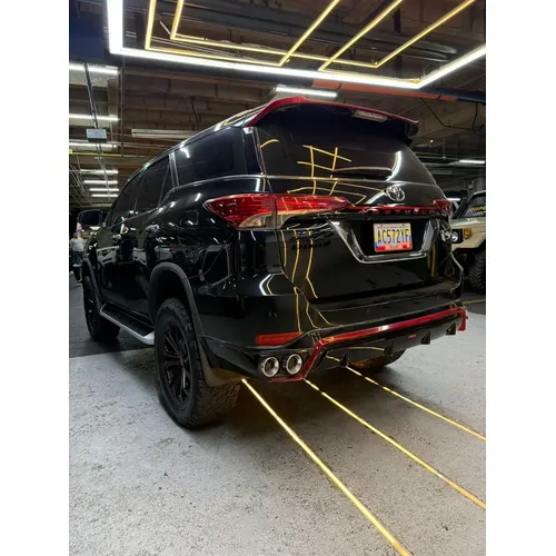 Toyota Fortuner Dubai 2018 Negro Caracas