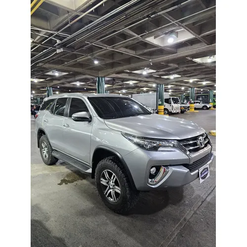 Toyota Fortuner 2019 Plateado Caracas