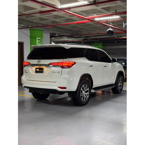 Toyota Fortuner 2019 Blanco Caracas