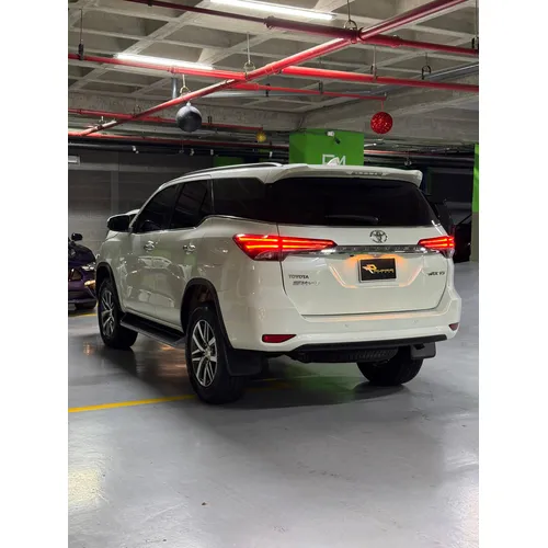 Toyota Fortuner 2019 Blanco Caracas
