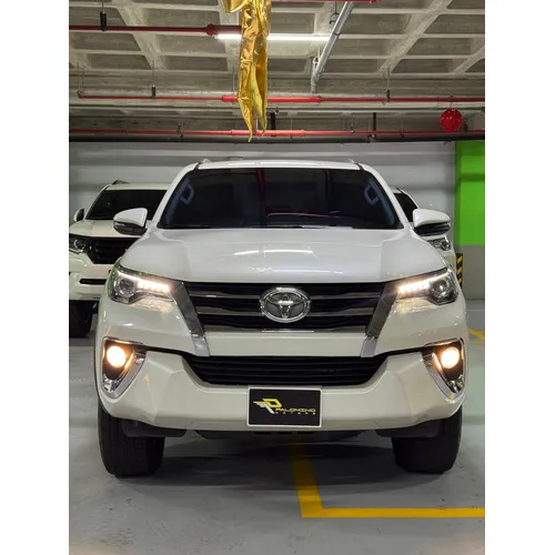 Toyota Fortuner 2019 Blanco Caracas