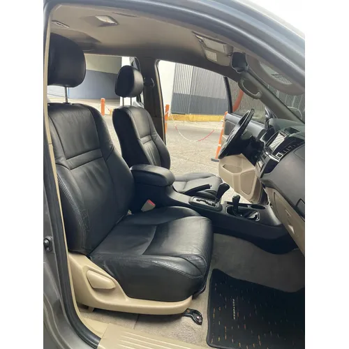 Toyota Fortuner 2019 Gris Caracas