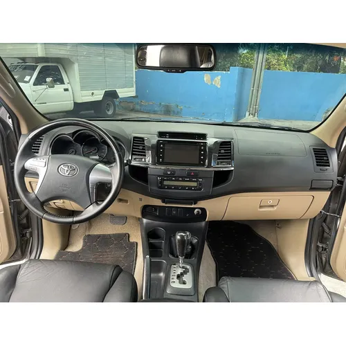 Toyota Fortuner 2019 Gris Caracas