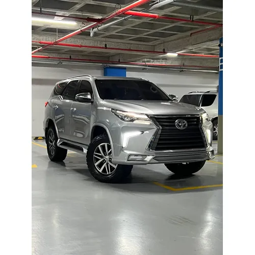 Toyota Fortuner 2020 Plateado Caracas