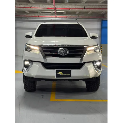 Toyota Fortuner 2020 Blanco Caracas