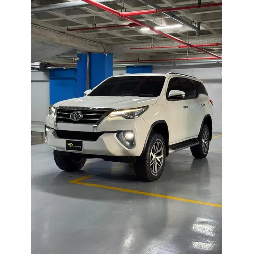 Toyota Fortuner 2020 Blanco Caracas