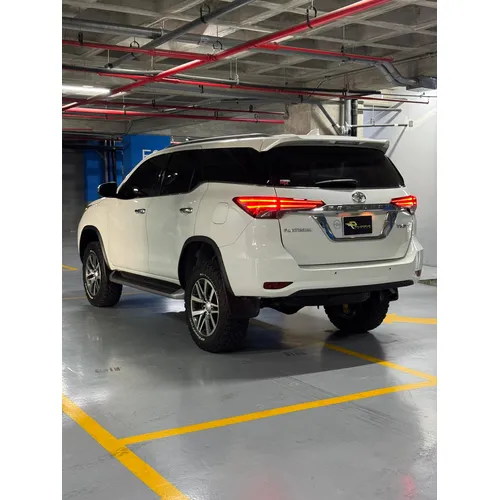 Toyota Fortuner 2020 Blanco Caracas