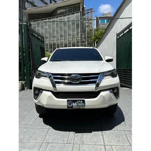 Toyota Fortuner 2020 Blanco Caracas