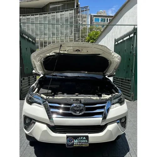 Toyota Fortuner 2020 Blanco Caracas