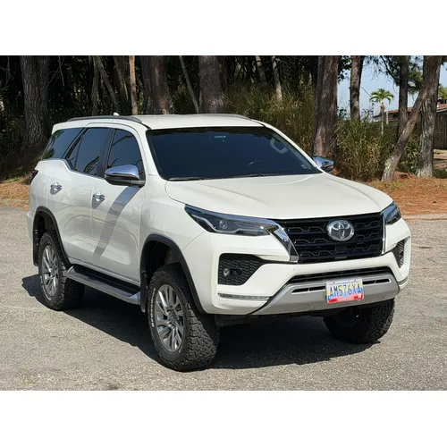 Toyota Fortuner 2021 Blanco Caracas