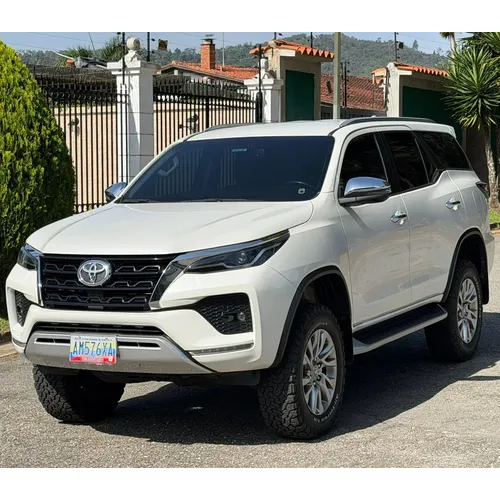 Toyota Fortuner 2021 Blanco Caracas