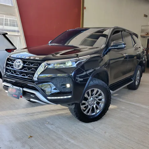 Toyota Fortuner Dubai 2022 Negro Valencia