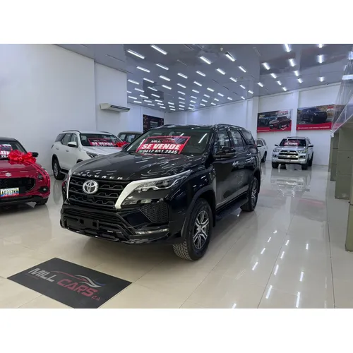 Toyota Fortuner Dubai 2025 Negro Caracas