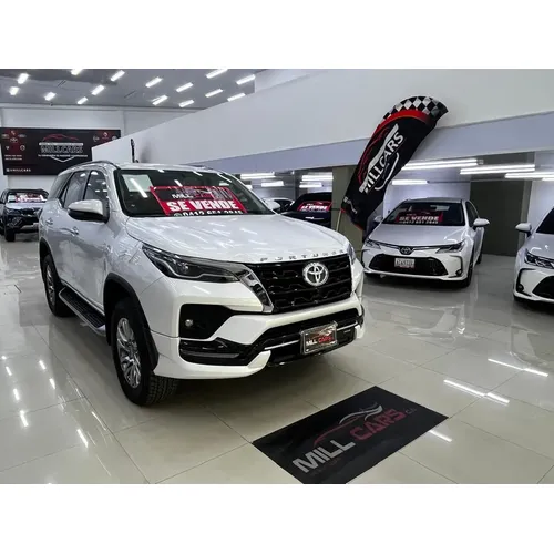 Toyota Fortuner Dubai 2025 Blanco Caracas