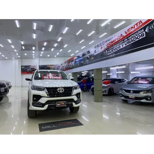 Toyota Fortuner Dubai 2025 Blanco Caracas