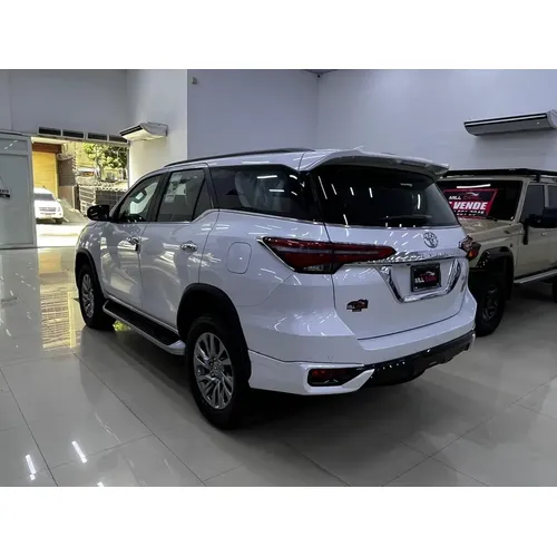 Toyota Fortuner Dubai 2025 Blanco Caracas