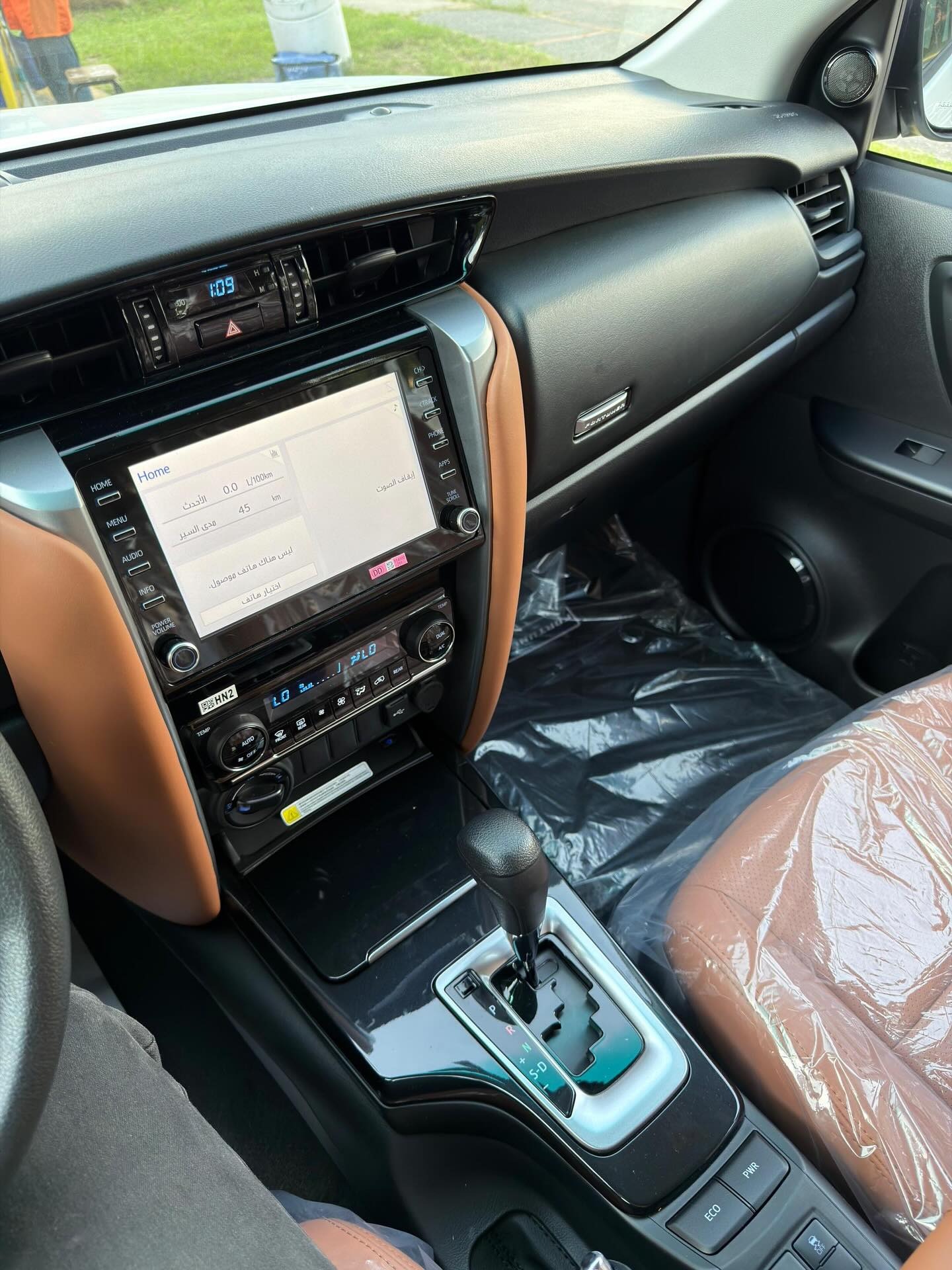 Toyota Fortuner 2025 Dubái blanco8