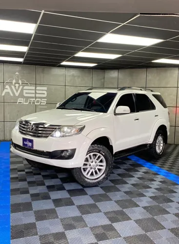 Toyota Fortuner SR 2015 Blanco Caracas
