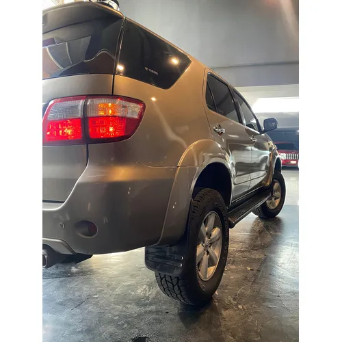 Toyota Fortuner 2010 Dorado Caracas
