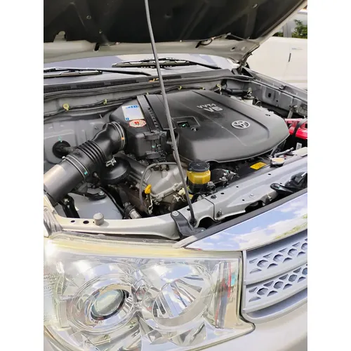 Toyota Fortuner 2011 Plateado Girardot