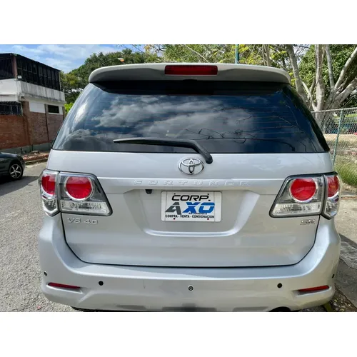 Toyota Fortuner 2012 Plateado Caracas