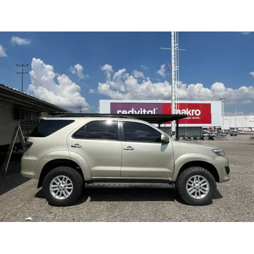 Toyota Fortuner 2015 Dorado Valencia