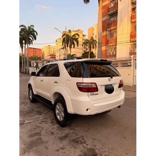 Toyota Fortuner 2010 Blanco Caracas