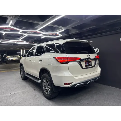 Toyota Fortuner 2022 Blanco Caracas