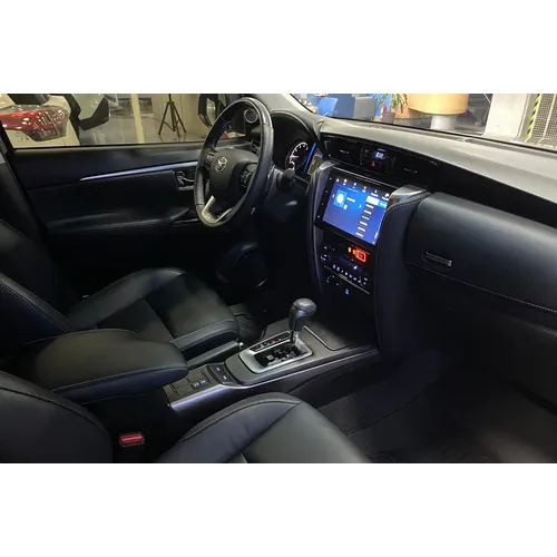 Toyota Fortuner 2024 Plateado Caracas