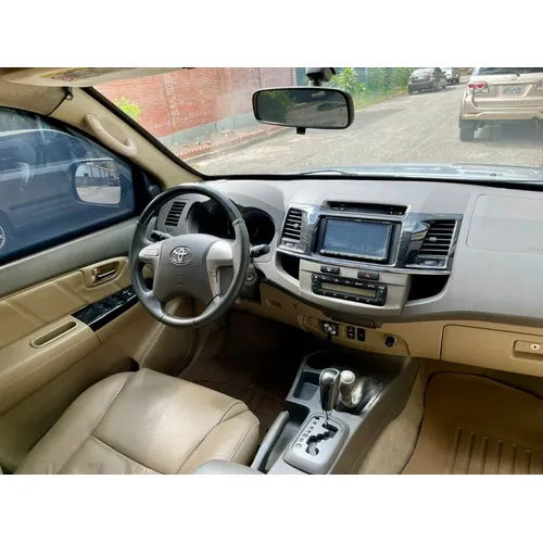 Toyota Fortuner 2012 Plateado Caracas