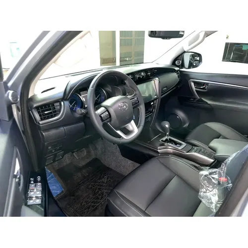 Toyota Fortuner 2026 Plateado Caracas