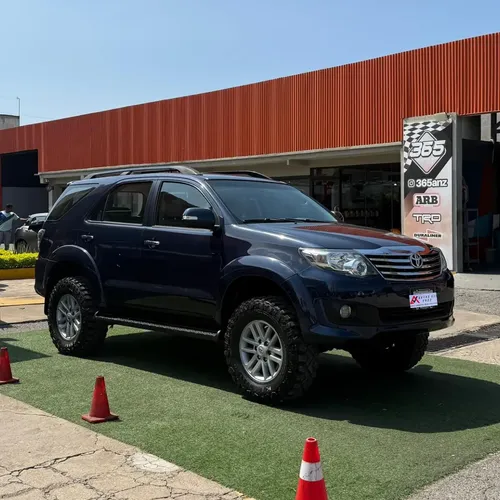 Toyota Fortuner 2012 Azul Lechería
