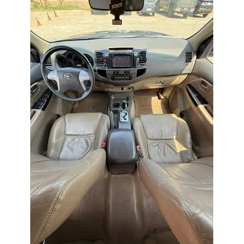 Toyota Fortuner 2012 Azul Lechería